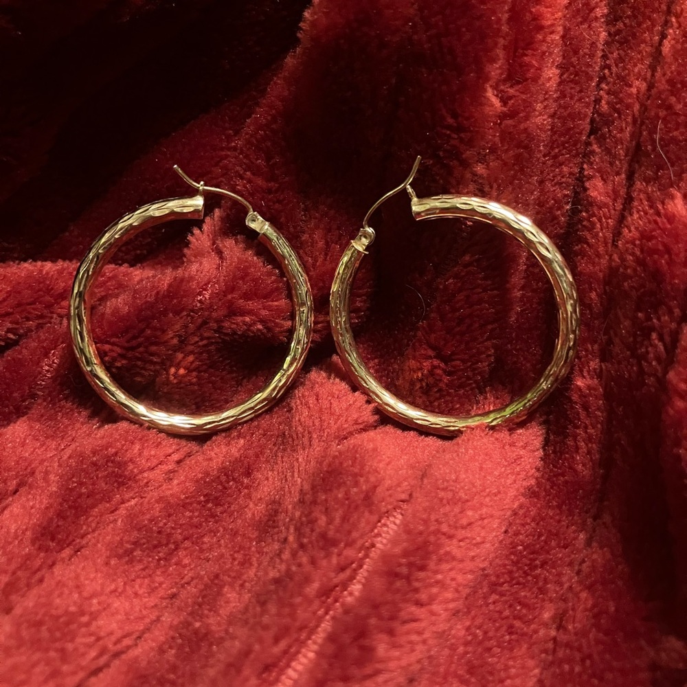 Diamond Cut 14k Solid Gold Hoop Earrings - Picture 4 of 7